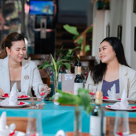 Grand Elevation Hotel Phnom Penh Dış mekan fotoğraf