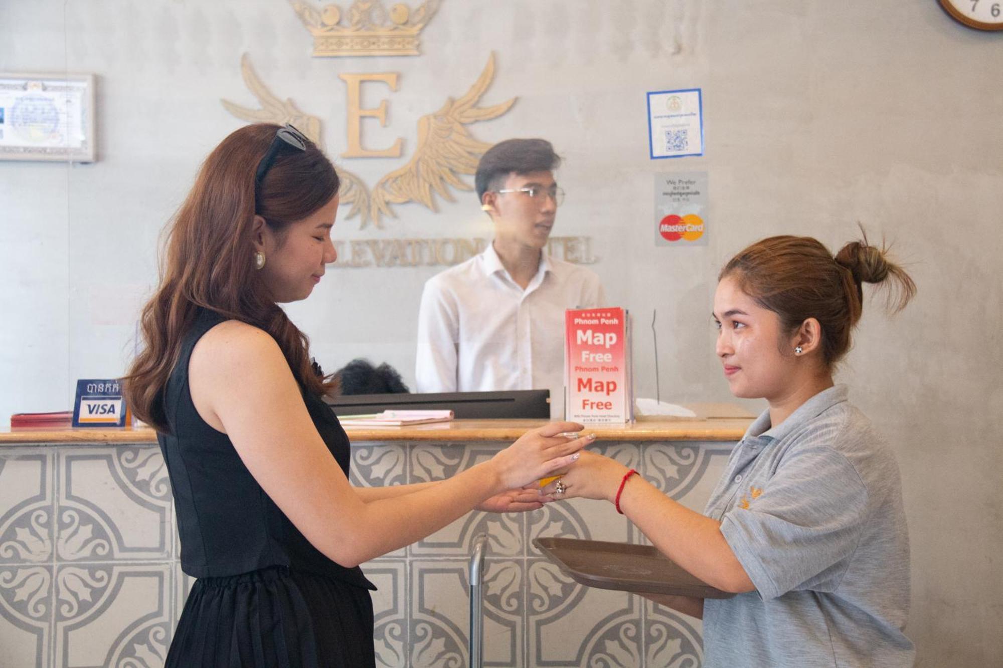 Grand Elevation Hotel Phnom Penh Dış mekan fotoğraf